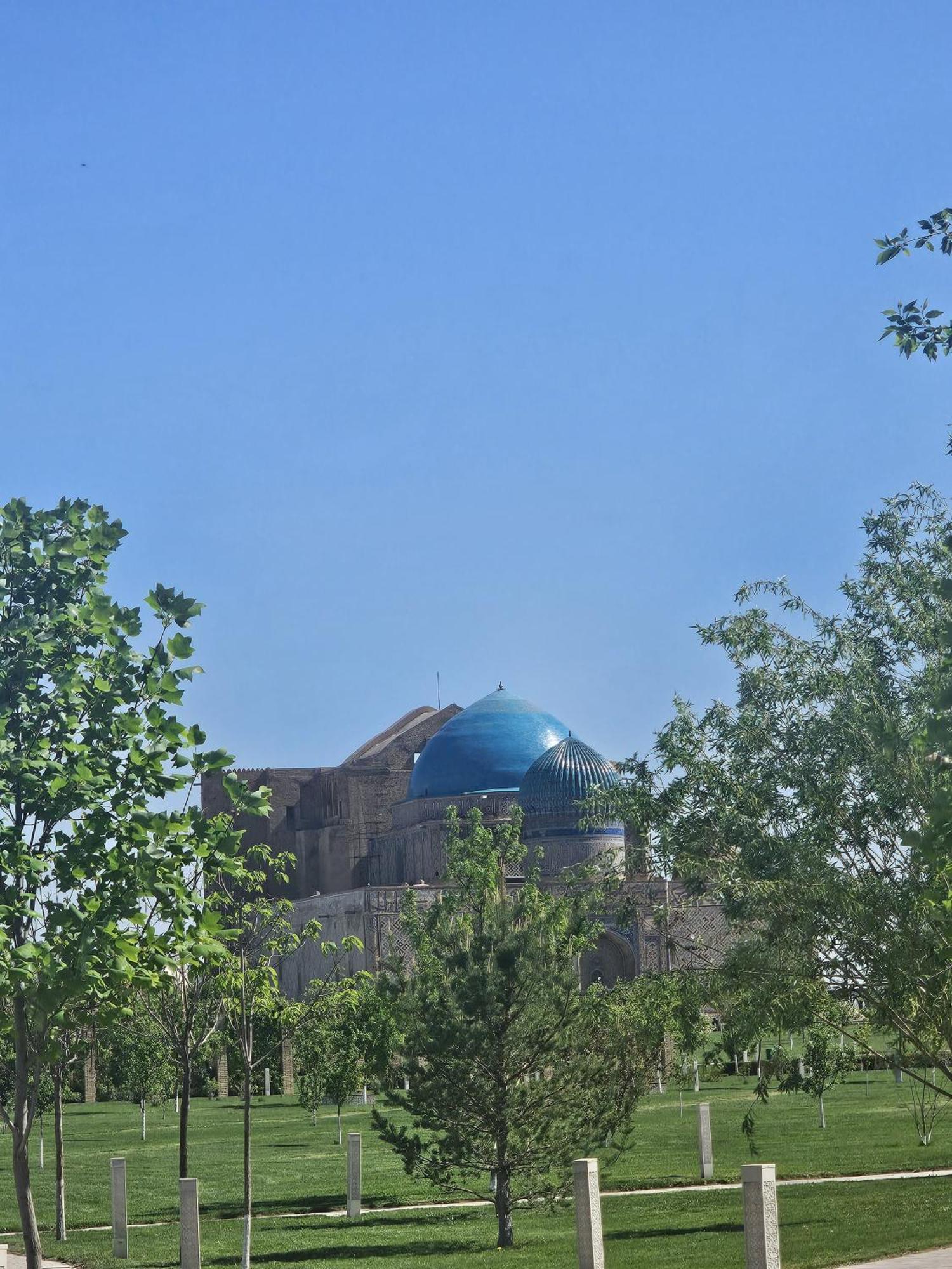 Yassy Hotel, Turkistan Exterior foto